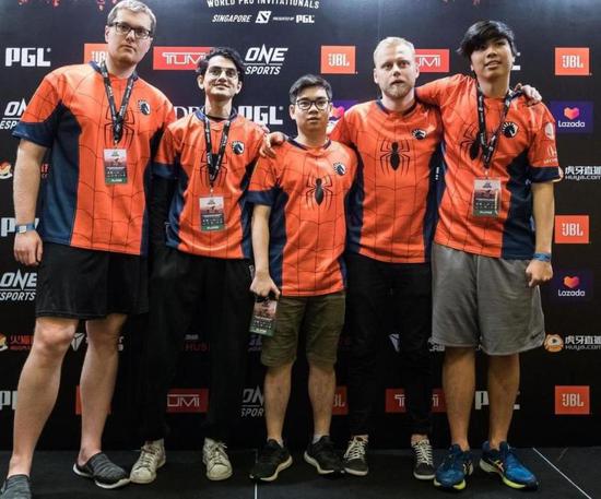 深度评测PS5 Pro高性能游戏主机及其价格分析